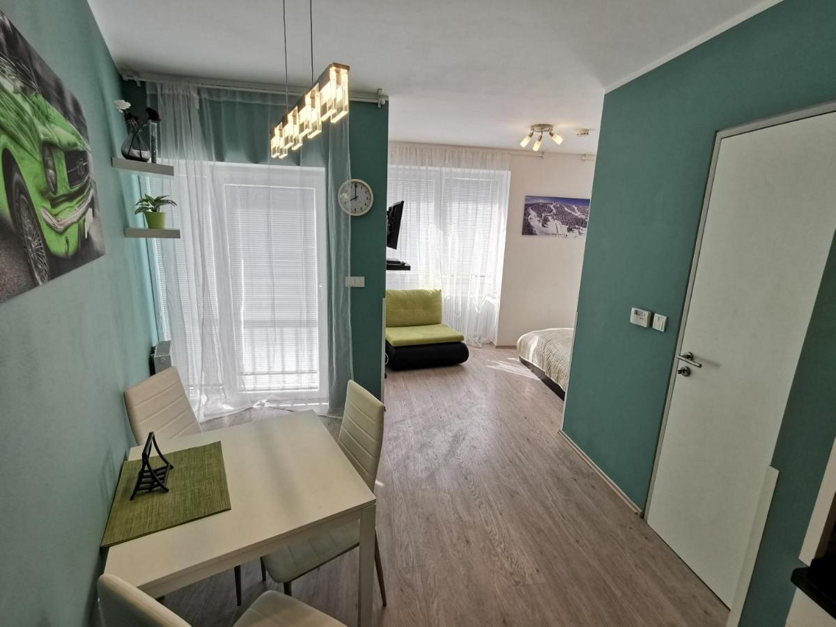 Apartman Mustang Klinovec Loučná pod Klínovcem Eksteriør bilde