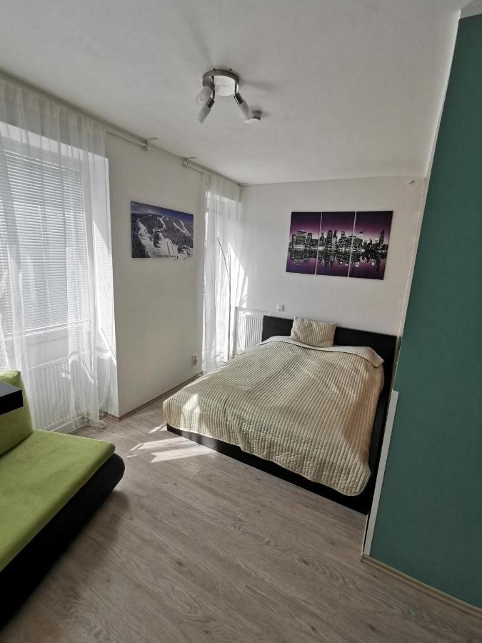 Apartman Mustang Klinovec Loučná pod Klínovcem Eksteriør bilde